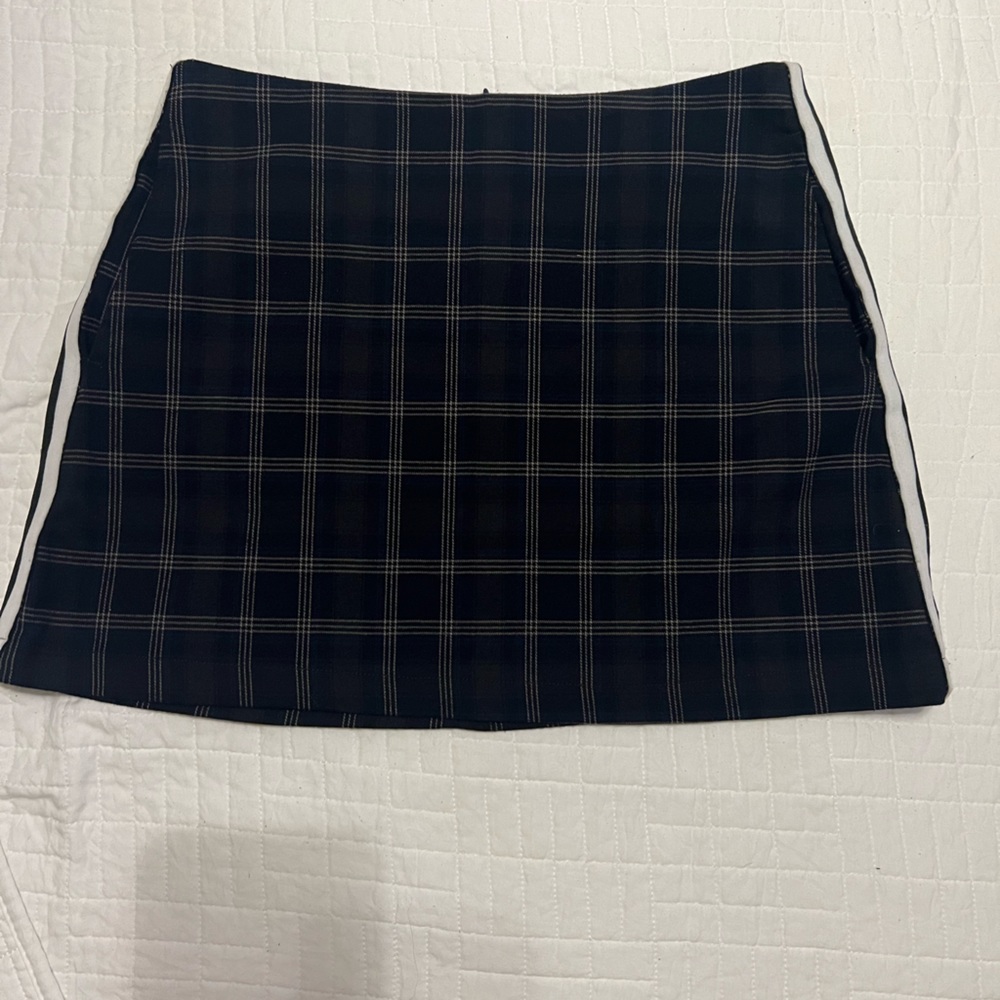 Urban Outfitters Plaid Mini Skirt - Picture 6 of 7